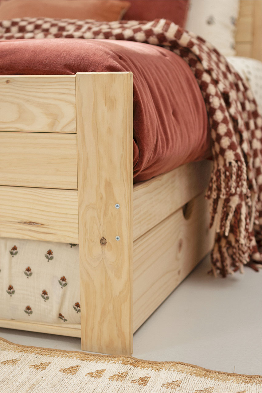Imagen de ambiente 5 para:Cama doble de madera de pino con arrastre nido